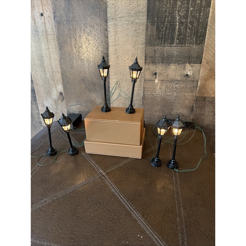 Vintage Christmas Village Lighted Street Lamp Posts Battery Operated Lot of 3